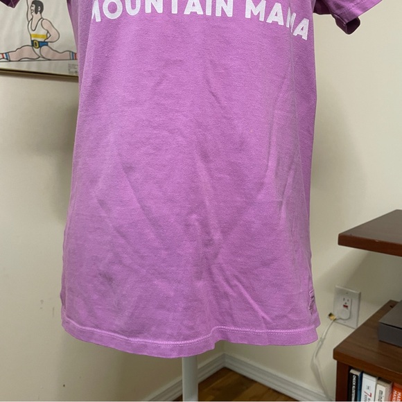 Life is Good Small Pink Mountain Mama V-neck Graphic Tee 100% Cotton Crusher Tee - Picture 4 of 14